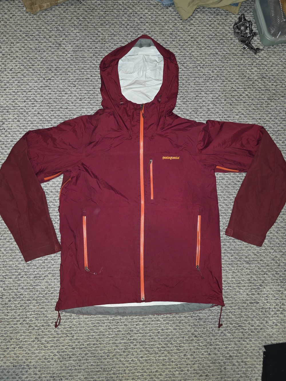 Patagonia Men's Maroon Hooded Waterproof Jacket